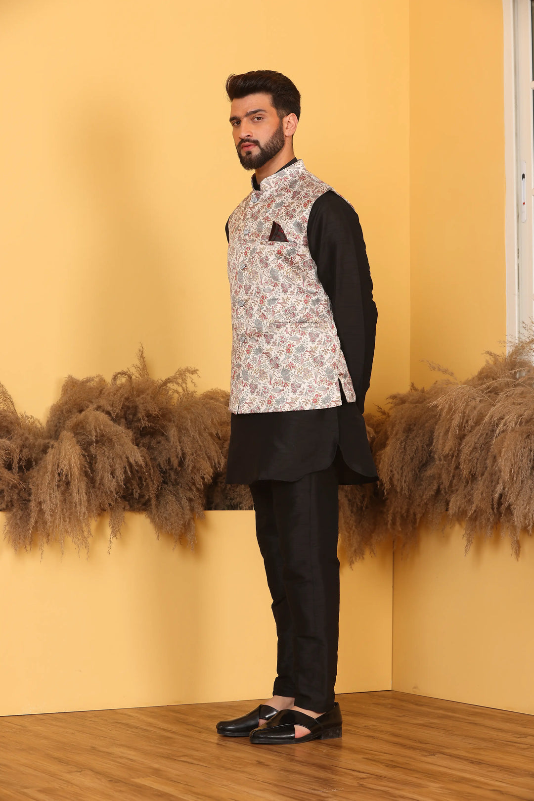 MULTI COLOR MODI JACKET AND BLACK KURTA WITH PANT SET FOR MEN