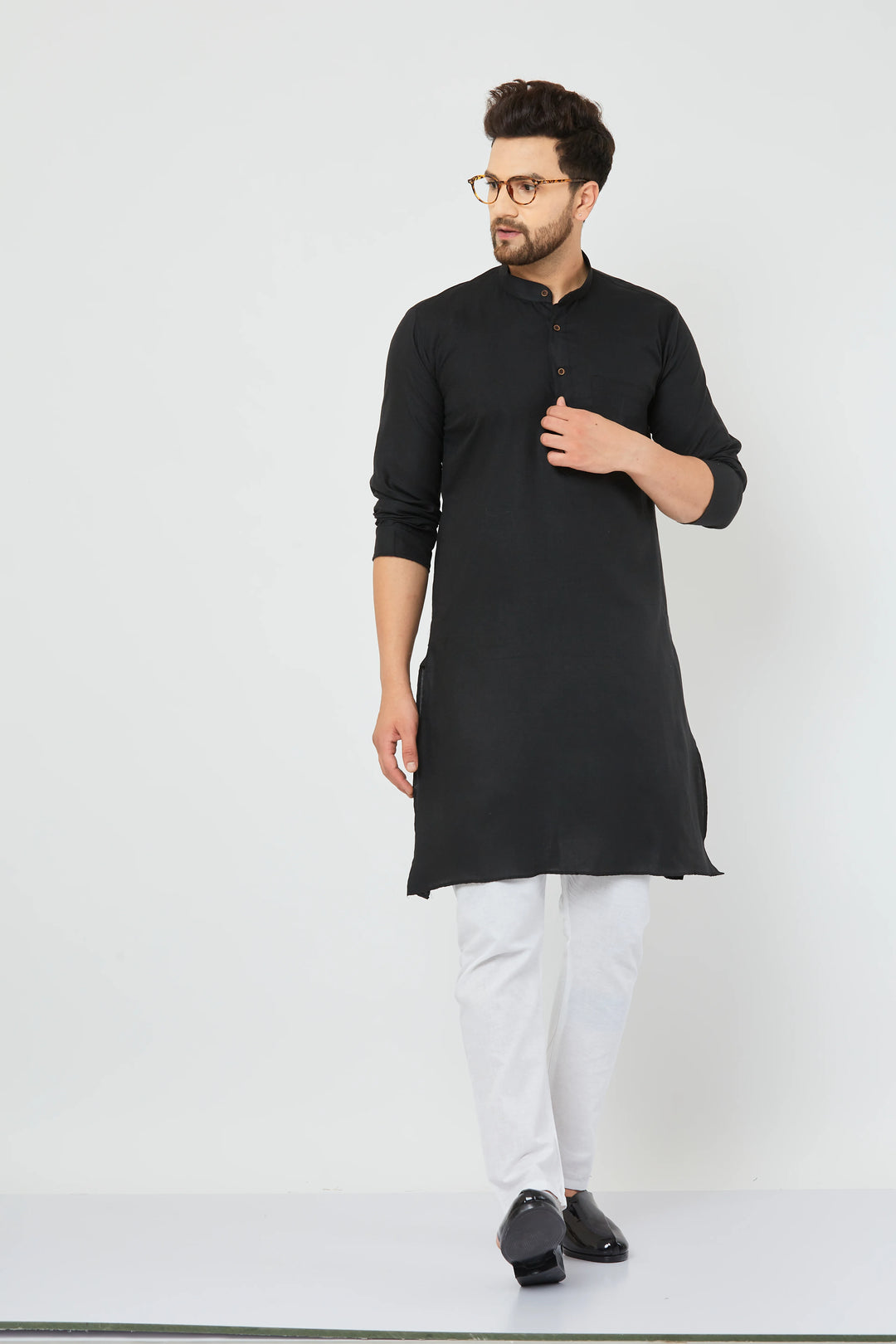 Men's Black Solid Cotton Bland Kurta