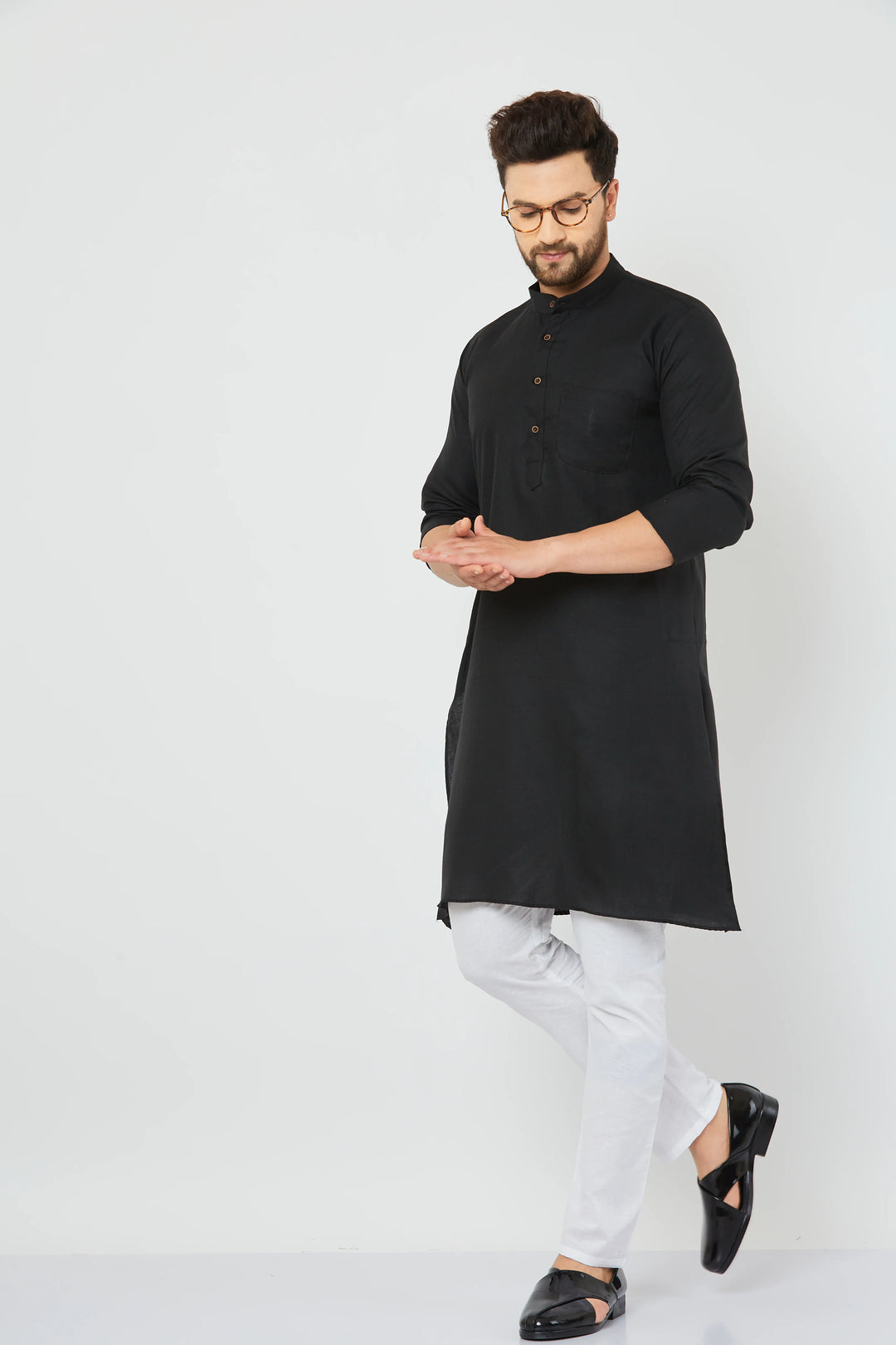 Men's Black Solid Cotton Bland Kurta