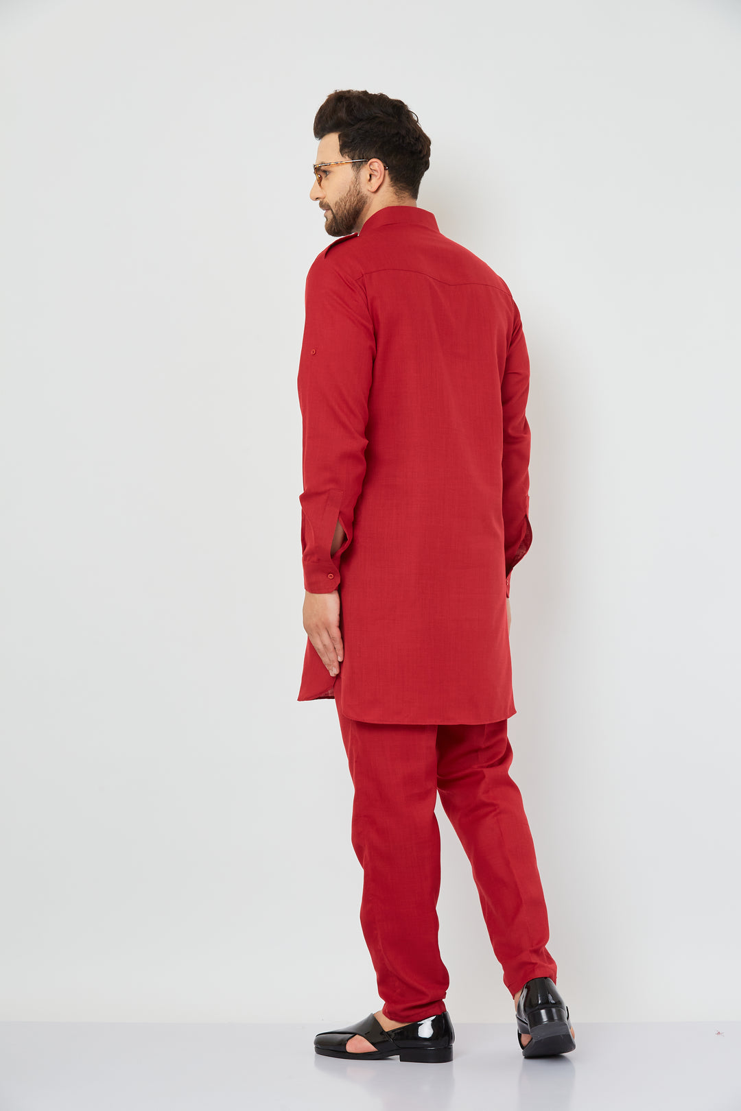 MEN MAROON COTTON SOLID PATHANI KURTA WITH PANT