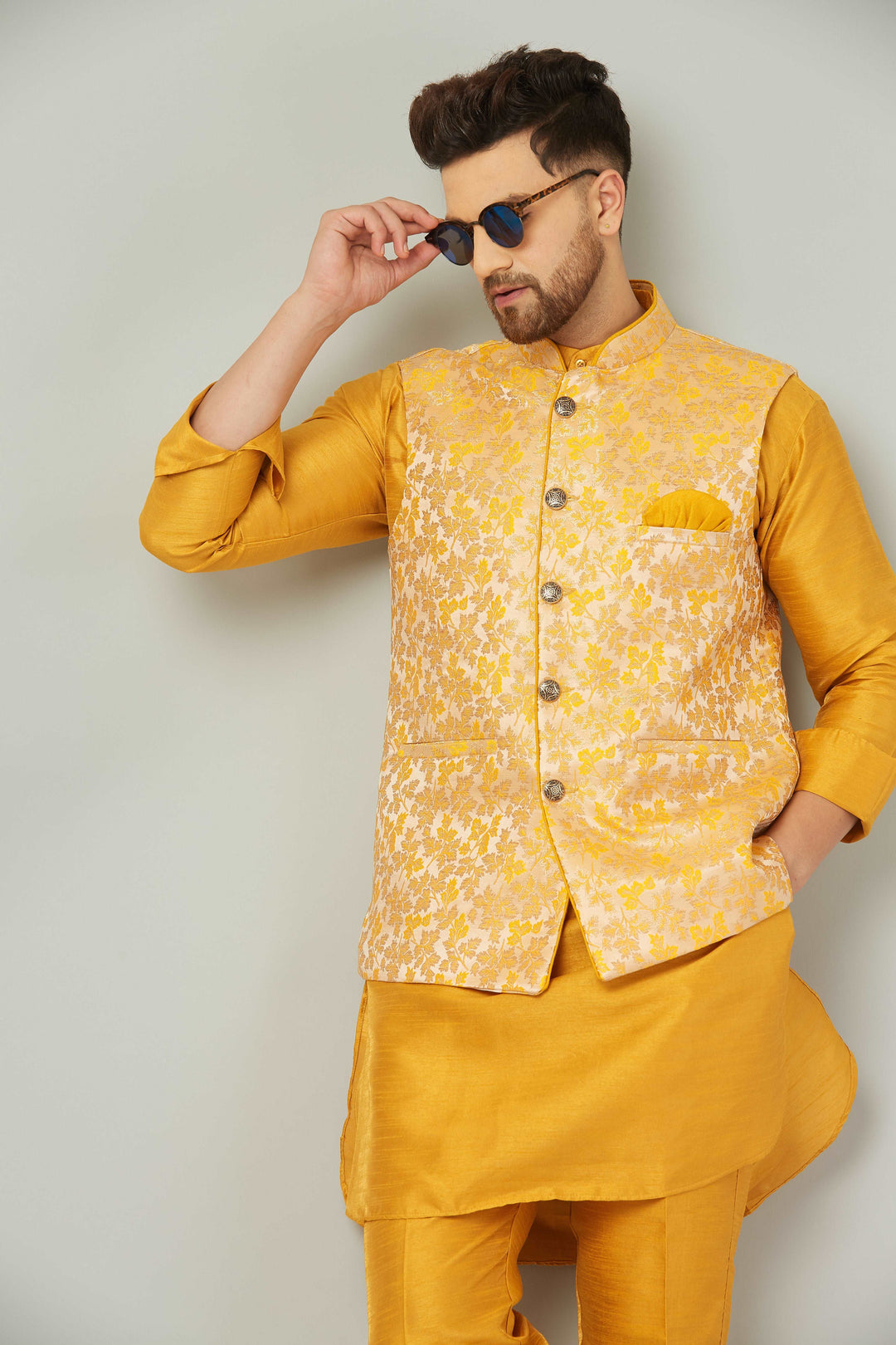 Men Jacquard Kurta Pant Ethnic Jacket Set