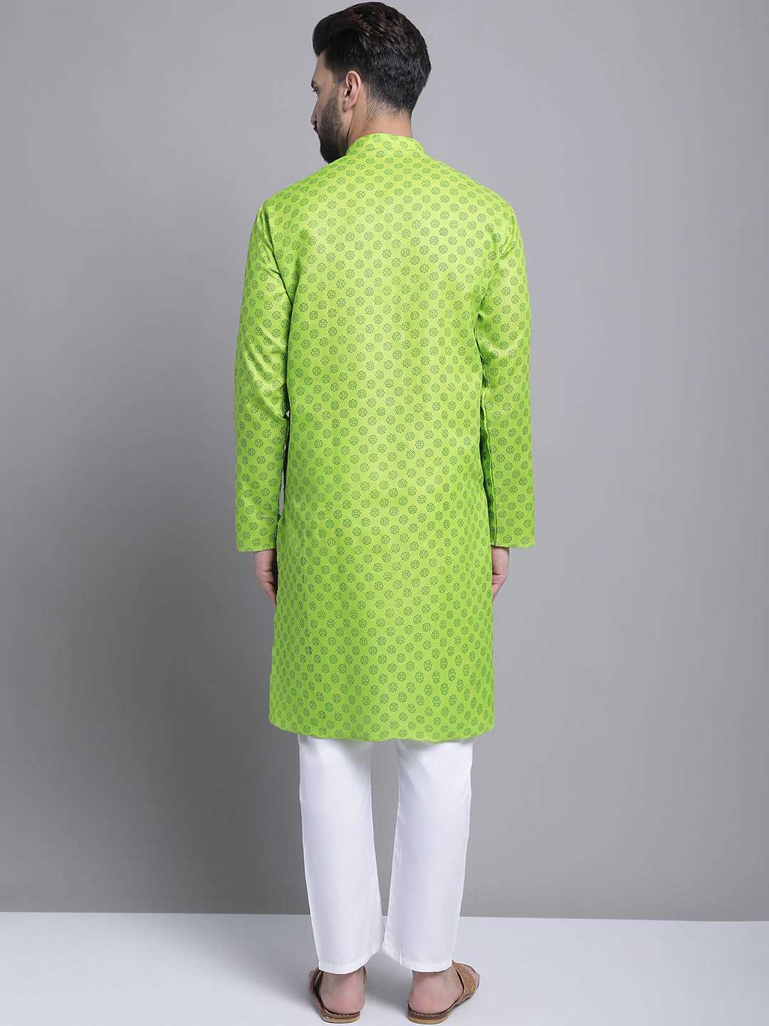 Men's Cotton Blend Regular Green Kurta With Pyjama.