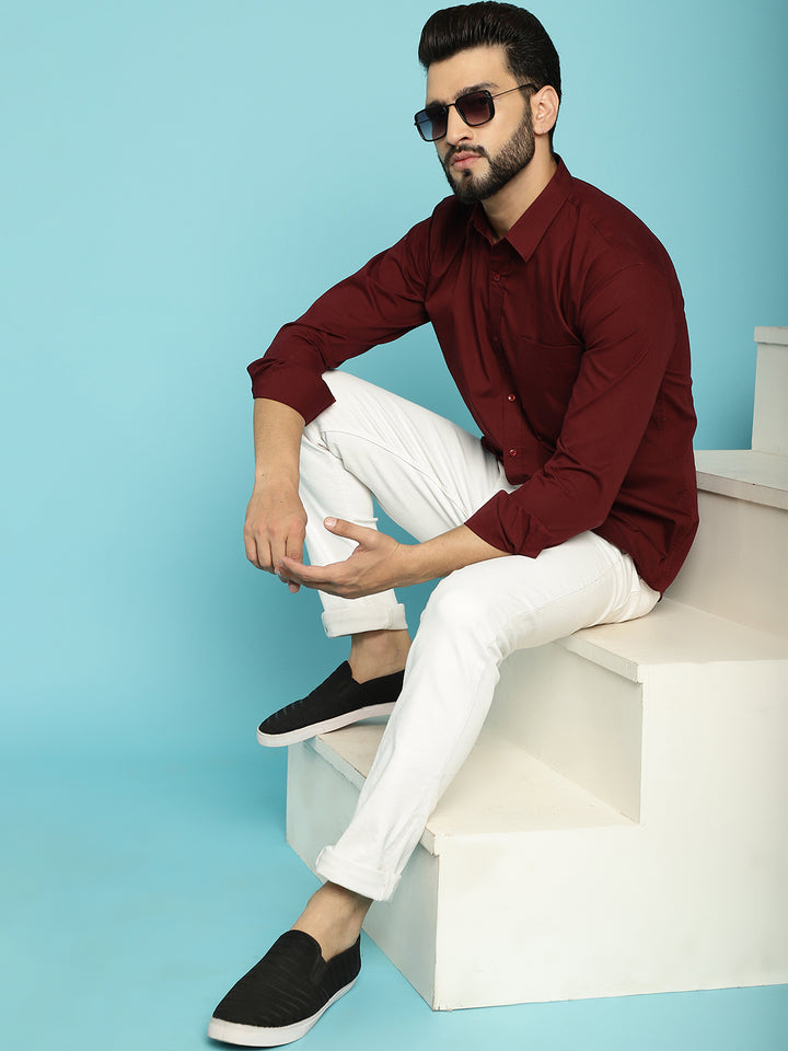 Men's Elevate Your Wardrobe with our Wine-Coloured Casual Shirt