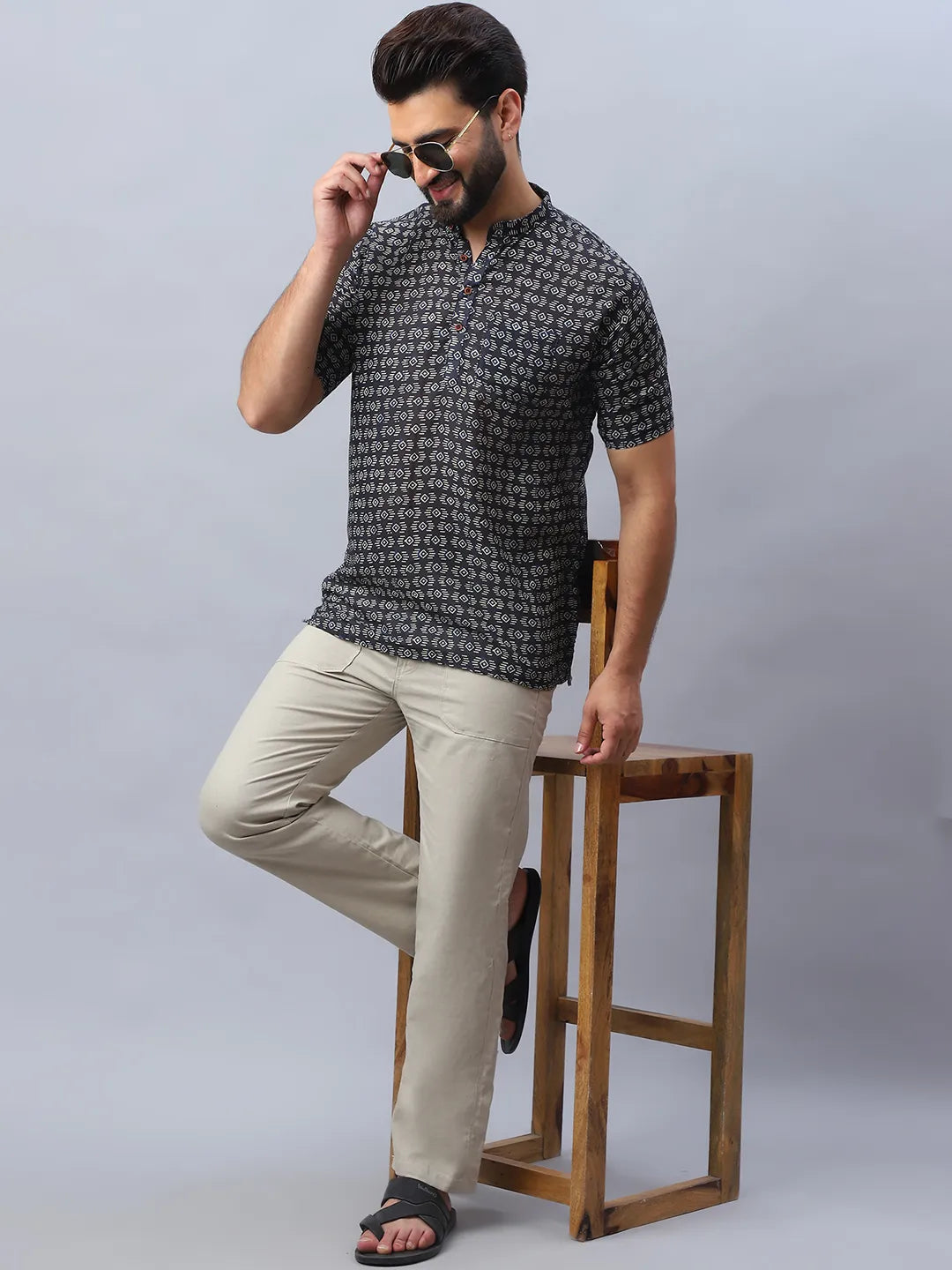 Black & White Printed Cotton Short Kurta for Men