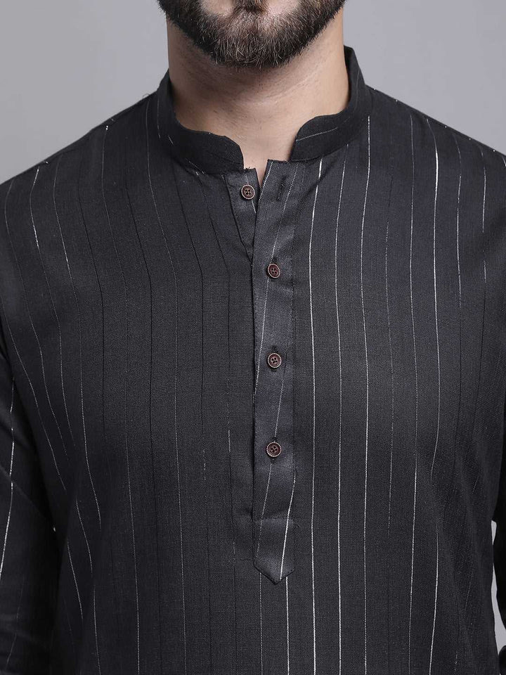 Men's Lining Cotton Regular Black Kurta With Pajamas.